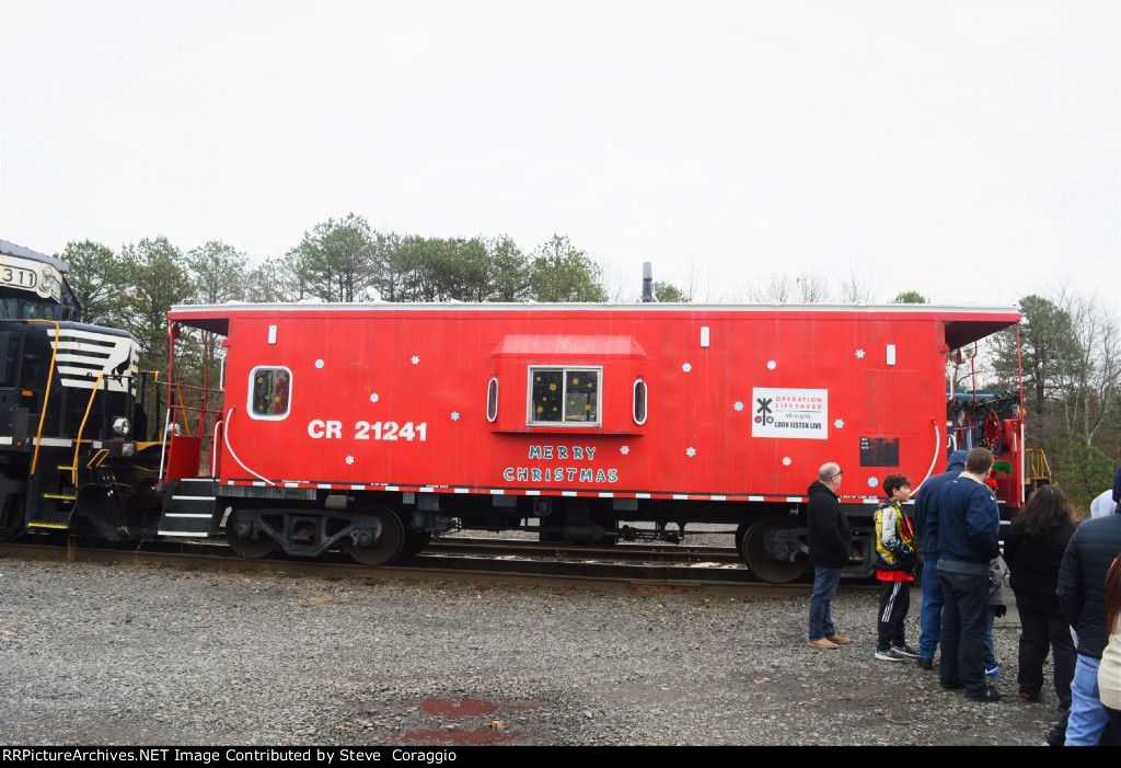 Broadside Shot of CR 21241